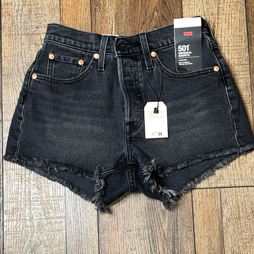 NWT Levi's Women's Dark Denim Jean Shorts